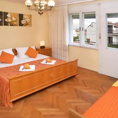 Apartment With A Parking Space Slatine, Ciovo - 15175