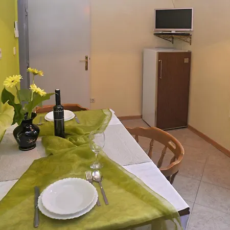 Apartment With A Parking Space Slatine, Ciovo - 15175